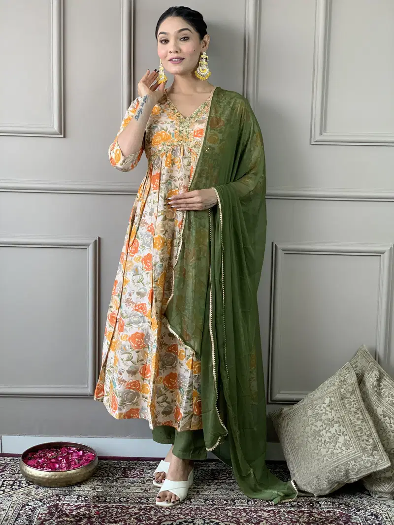 Kalaai Fashion Viscose Rayon Alia Cut Kurti With Bottom Dupatta Wholesalers In Delhi
